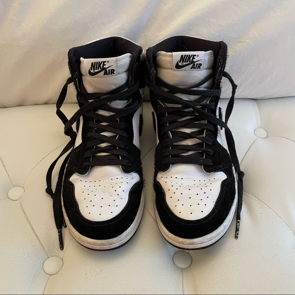 NIKE Woman’s Air Jordan 1 Retro High OG “Twist.”